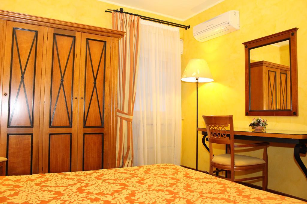 Hotel Florio Opera Palermo Central חדר תמונה